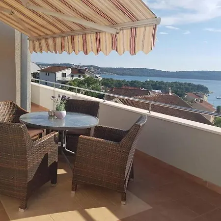 Apartments Javi - Free Private Parking Trogir Exterior photo