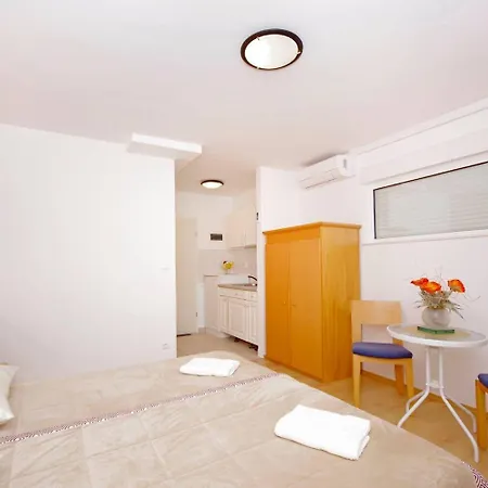 Apartments Javi - Free Private Parking Trogir Exterior photo