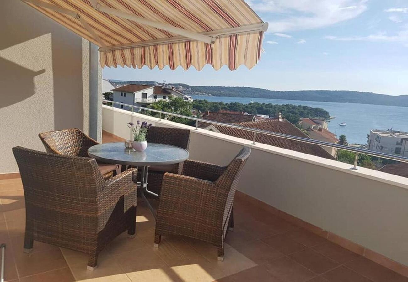 Javi - Free Private Parking Trogir