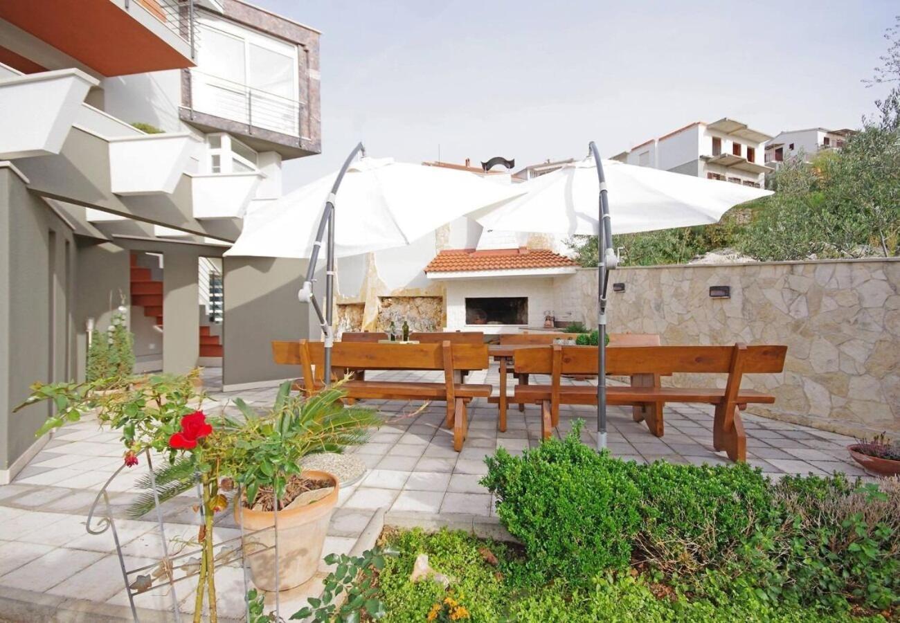 Apartma Javi - Free Private Parking Trogir
