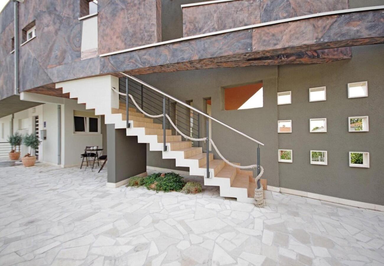Javi - Free Private Parking Appartement *